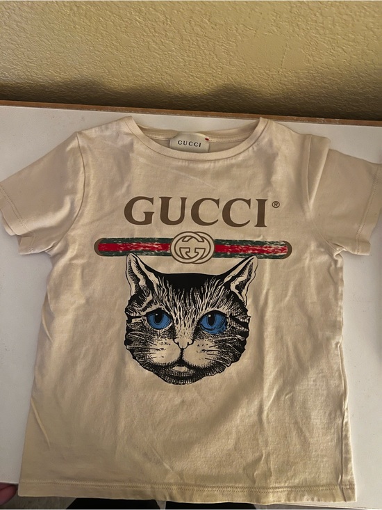 Gucci Other - Gucci Cream Kids T-Shirt with Blue-Eyed Cat Graphic